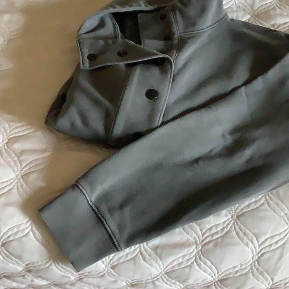 Women’s Rails pullover! - Picture 4 of 4